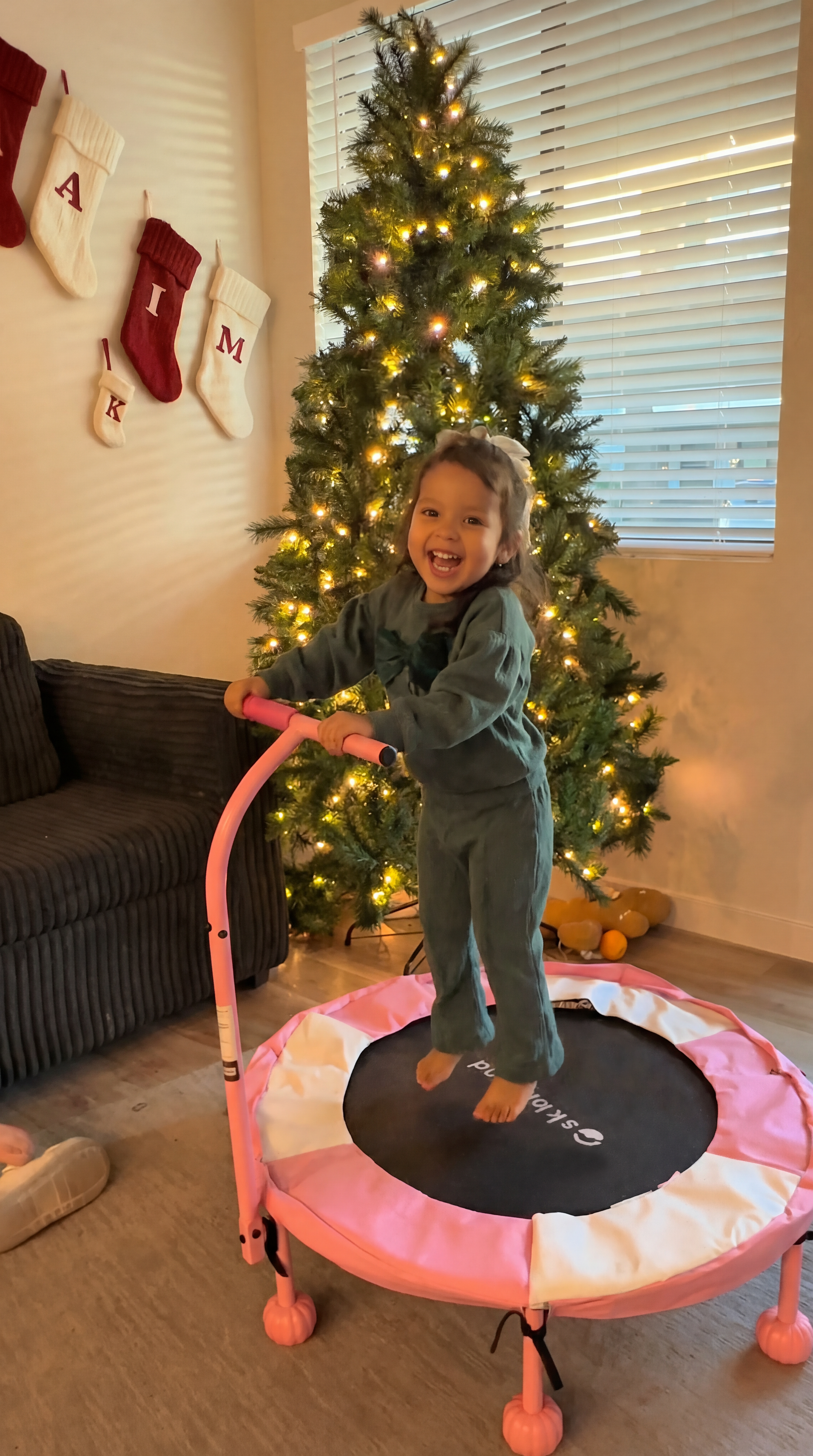 Parent guide to choosing a safe kids trampoline: age, indoor vs outdoor, and safety features